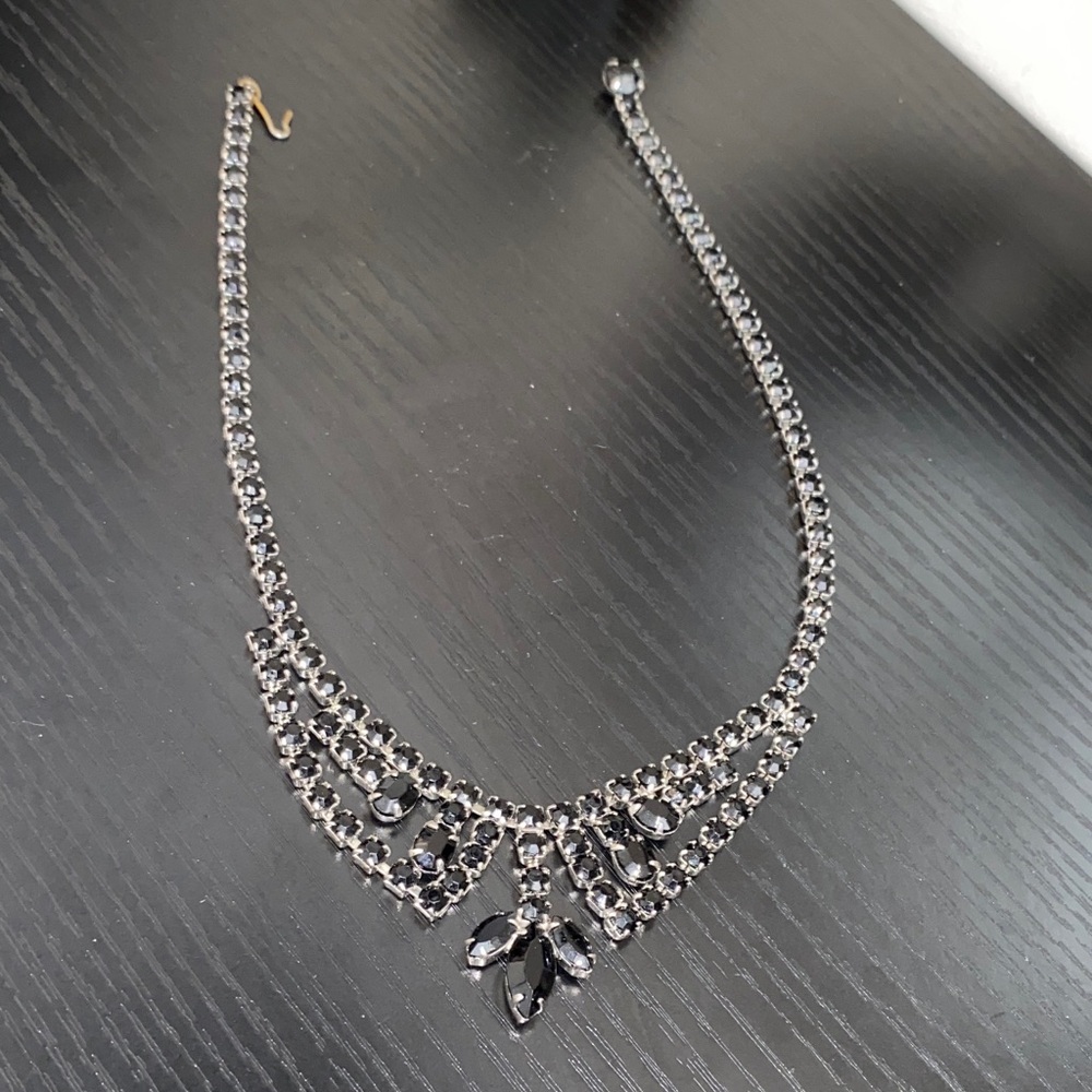 Albert Weiss Elegant Black Crystal Necklace - Picture 3 of 6